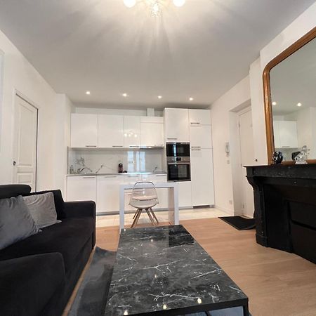 Luxury Appartment, Champs Elysees, Neuf ! Paris Eksteriør bilde