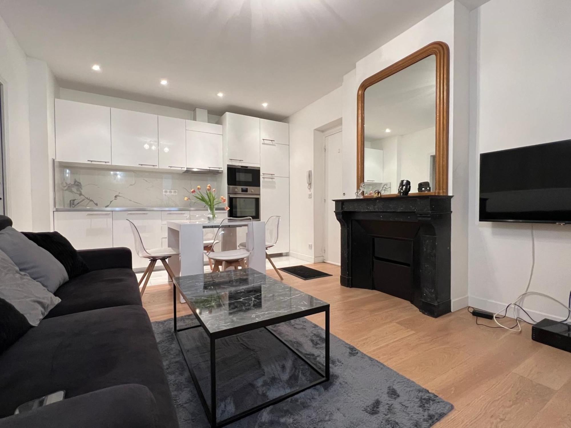Luxury Appartment, Champs Elysees, Neuf ! Paris Eksteriør bilde